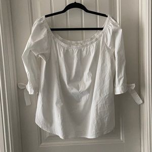 ☘️LAST CHANCE!! White Forever 21 Shirt
